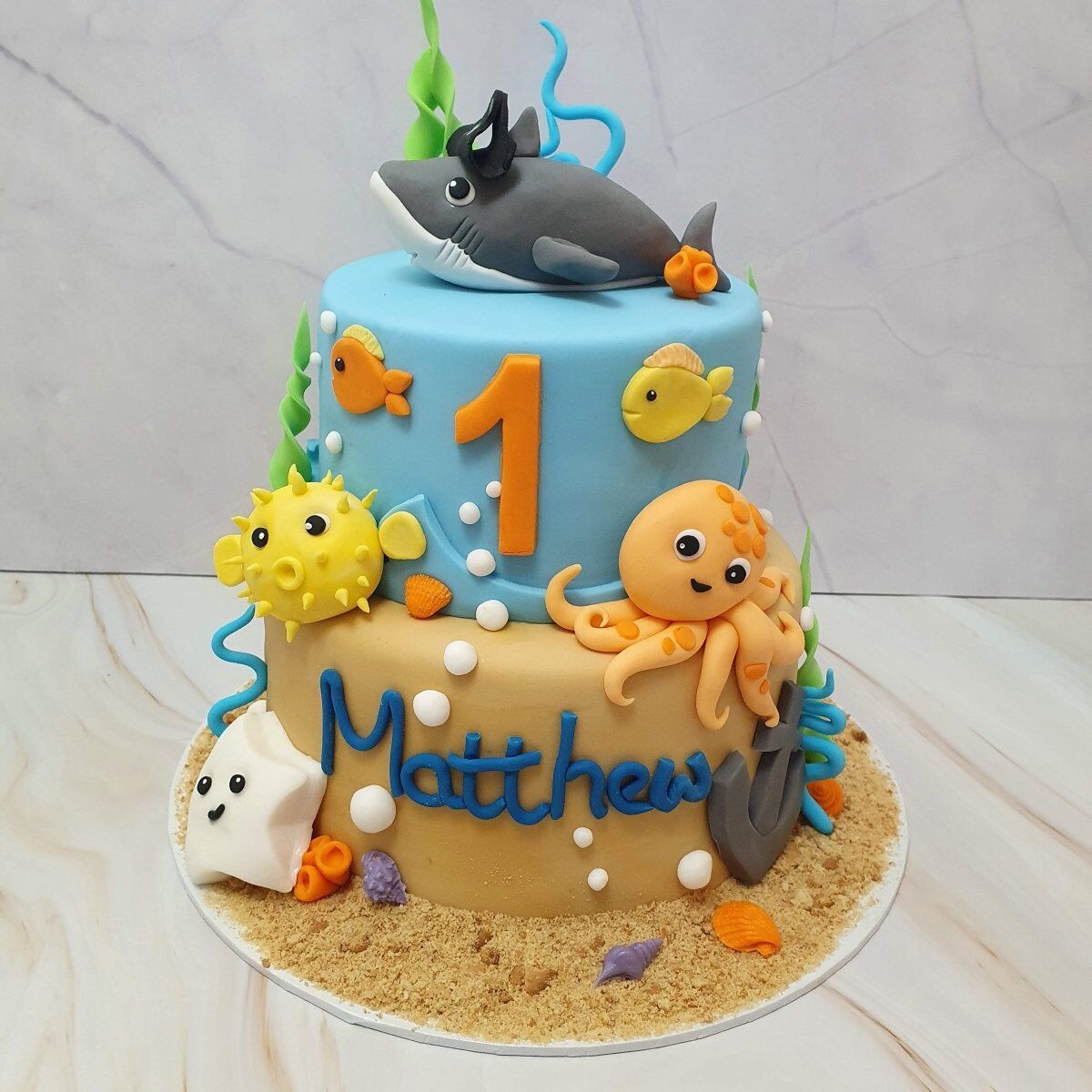 Bugs and Bee Cake | Kids Birthday Cake | Order theme Cakes Online – Liliyum  Patisserie & Cafe